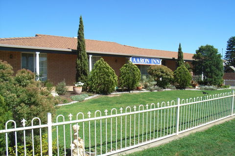 Aaron Inn Motel - Accommodation QLD 0
