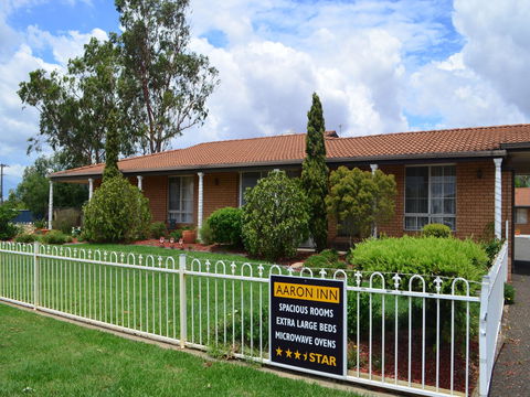 Aaron Inn Motel - Accommodation QLD 1