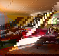 Alfie's - Accommodation QLD
