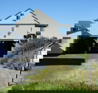 Angler's Arms and Fisherman's Cottage - Accommodation QLD