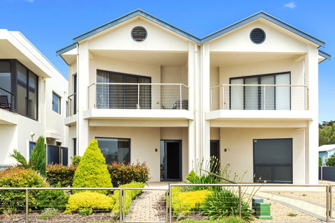 A Point Of View - Accommodation QLD 1