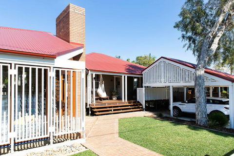 Bacchus - Accommodation QLD 0