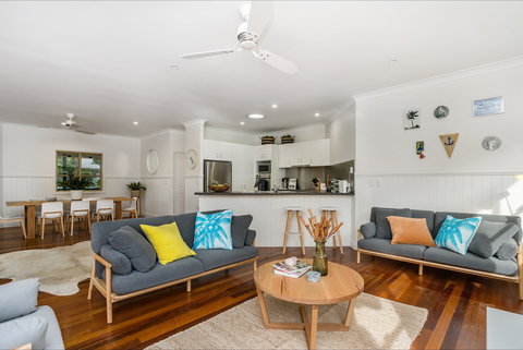 Barefoot Lane - Accommodation QLD 0