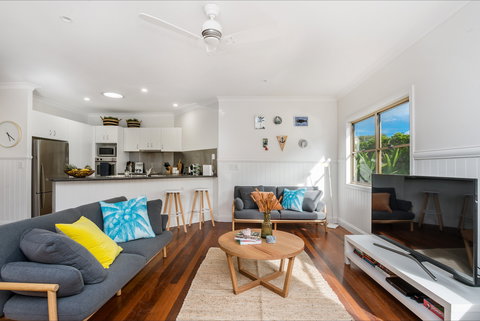 Barefoot Lane - Accommodation QLD 1