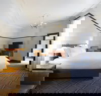 Brassey Hotel - Accommodation QLD