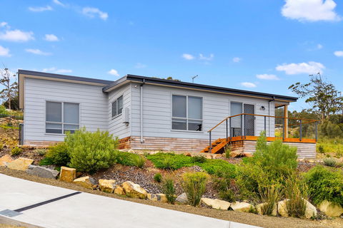 Chill Tasmania - Accommodation QLD 1