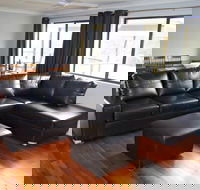 Ewetopia Farm - Accommodation QLD