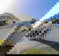 Flexi Five- Belmont - Accommodation QLD