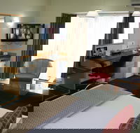 Grand Country Lodge - Accommodation QLD