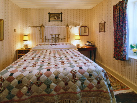 Hamilton's Cottage Collection And Country Gardens - Emmas Cottage - Accommodation QLD 1