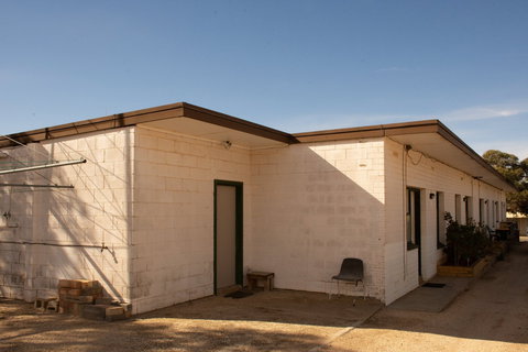 Kimba Units - Apartment 5 - Accommodation QLD 1