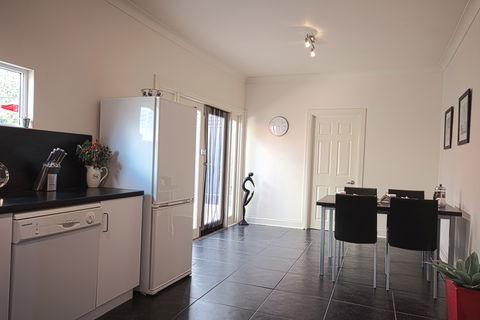 Lottes Cottage - Accommodation QLD 2