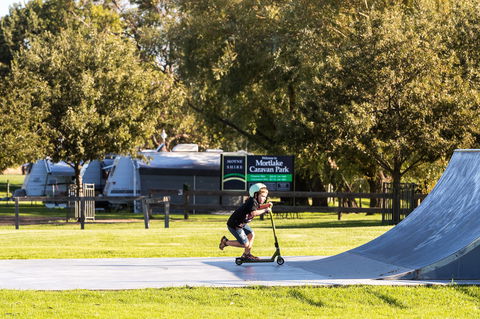 Mortlake Caravan Park - Accommodation QLD 2