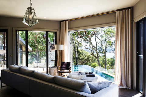 Pretty Beach House - Accommodation QLD 1