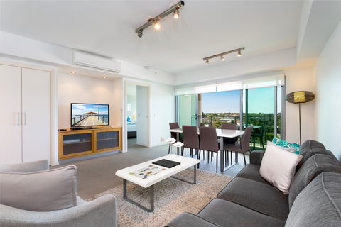 Proximity Waterfront Apartments - Accommodation QLD 2