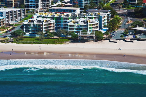 Rolling Surf Resort - Accommodation QLD 0