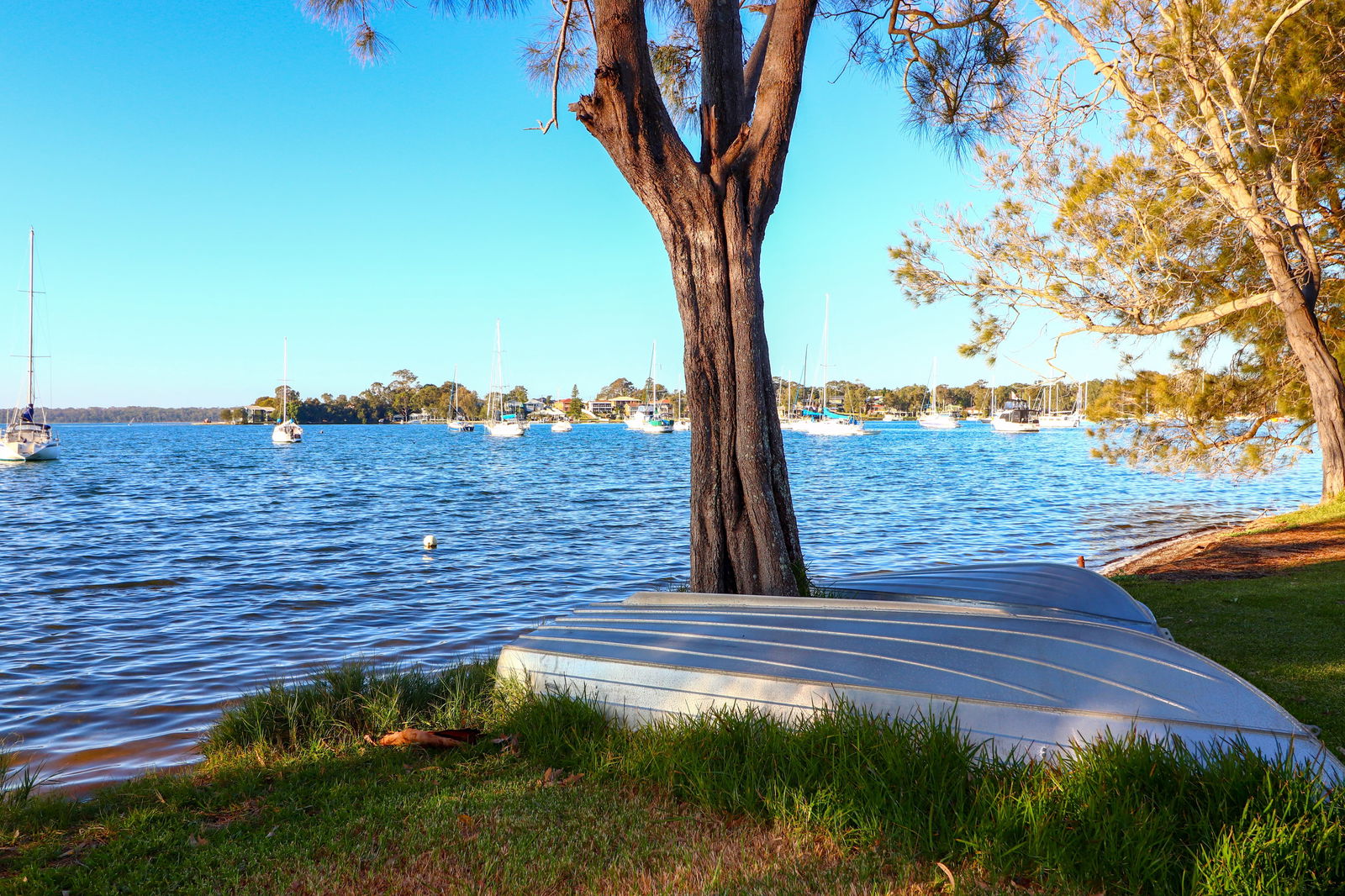 Summerland Point NSW Accommodation QLD