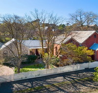 Sunday House - Maldon - Accommodation QLD