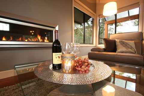 The Edge Villa - Hunter Valley Luxury Escape - Accommodation QLD 2