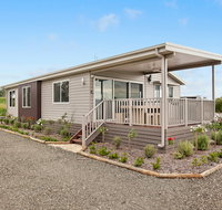 The Lake House - Accommodation QLD