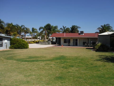 The Palms - Accommodation QLD 0