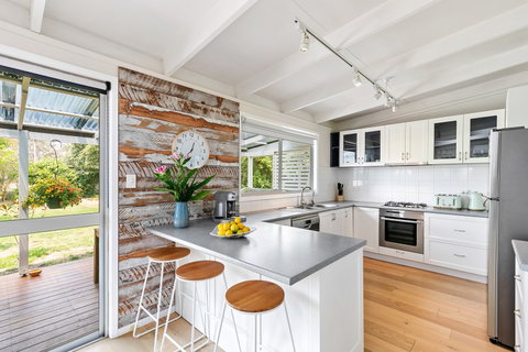 The Beach House Anglesea - Accommodation QLD 2