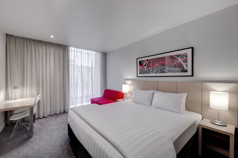Travelodge Hotel Melbourne Docklands - Accommodation QLD 1