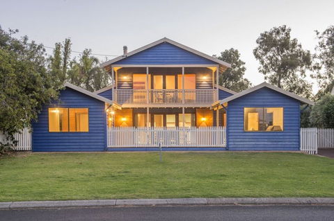Ultramarine - Accommodation QLD 0