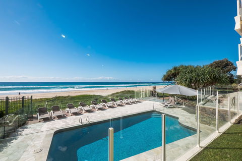 Viscount On The Beach - Accommodation QLD 2