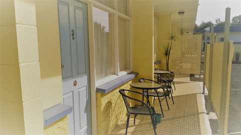 Warren Motor Inn - Accommodation QLD 2