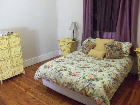 Apartment 2 On Oxide - Accommodation QLD 0