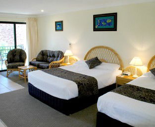 Sawtell Motor Inn - Accommodation QLD 3