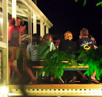 Blue Reef Backpackers - Accommodation QLD