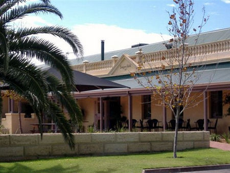 Dongara Hotel Motel - Accommodation QLD 0