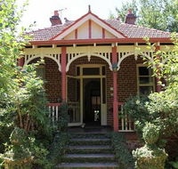 Fawkes House - Accommodation QLD