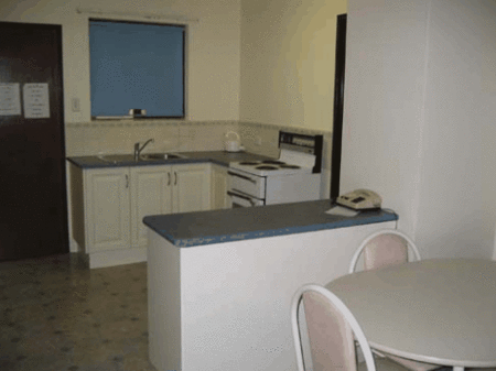 Glenvale Lodge - Accommodation QLD
