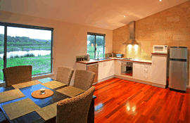 Acacia Chalets - Accommodation QLD 1