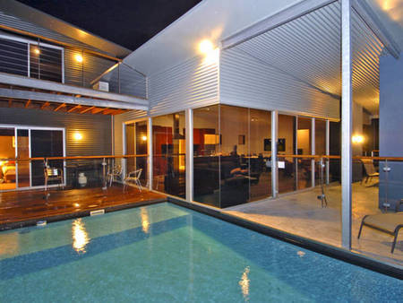 A La Plage - Accommodation QLD 0