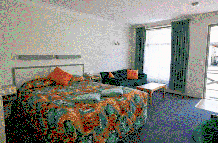 Alluna Motel - Accommodation QLD 4