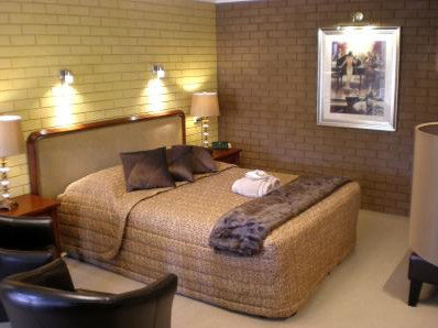 Estelle Kramer Motor Inn - Accommodation QLD 0