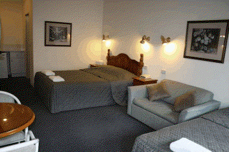 New England Motor Inn - Accommodation QLD 5