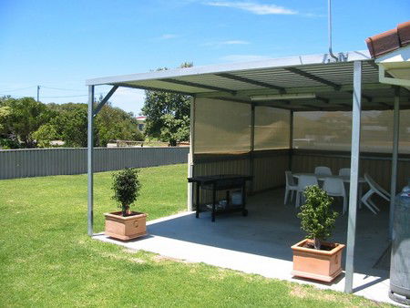 JJ's Holiday Cottages - Mitchell Street - Accommodation QLD 1