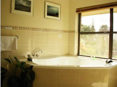 Bathurst Heights Bed And Breakfast - Accommodation QLD 3