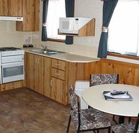 Spinnakers Leisure Park - Accommodation QLD
