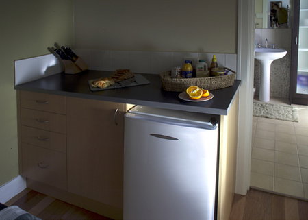 Elwood Beaches - Accommodation QLD 3