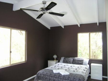 Lilacs Waterfront Villas And Cottages - Accommodation QLD 2