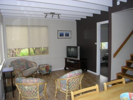 Lilacs Waterfront Villas And Cottages - Accommodation QLD 3