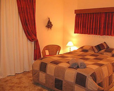 Acacia Grove Holiday House - Accommodation QLD 2