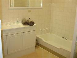 Acacia Grove Holiday House - Accommodation QLD 4