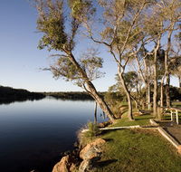 Molloy Caravan Park - Accommodation QLD
